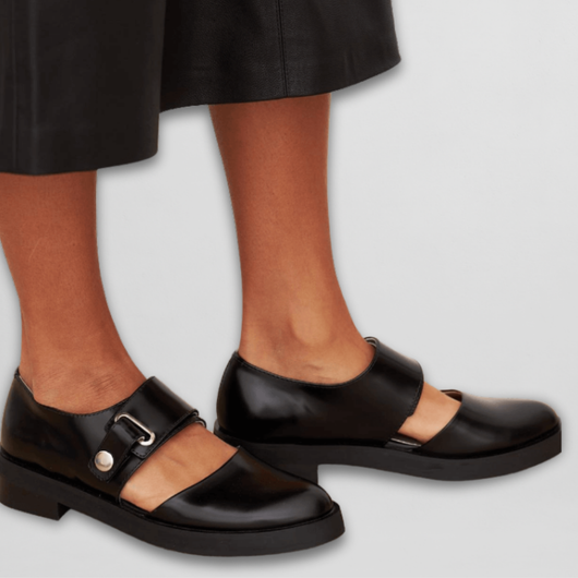 Ilka | Mary Janes with Buckle