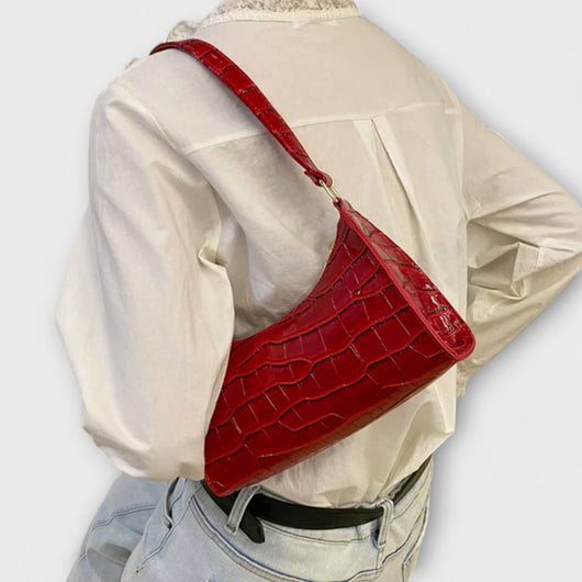 Lora. - Shiny Leather Bag