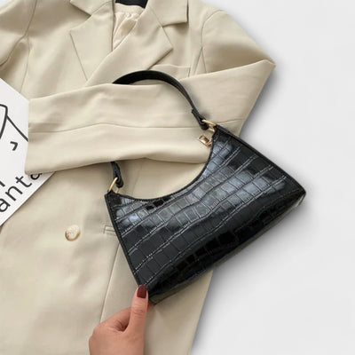 Lora. - Shiny Leather Bag