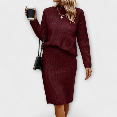 2-piece set of pullover and skirt