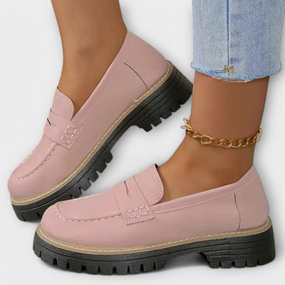 Alisa - Classic Loafer