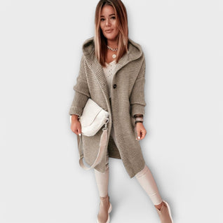 Famoso – Stylish Knit Cardigan