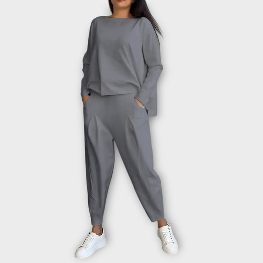 Amalie - Stylish 2-Piece Set